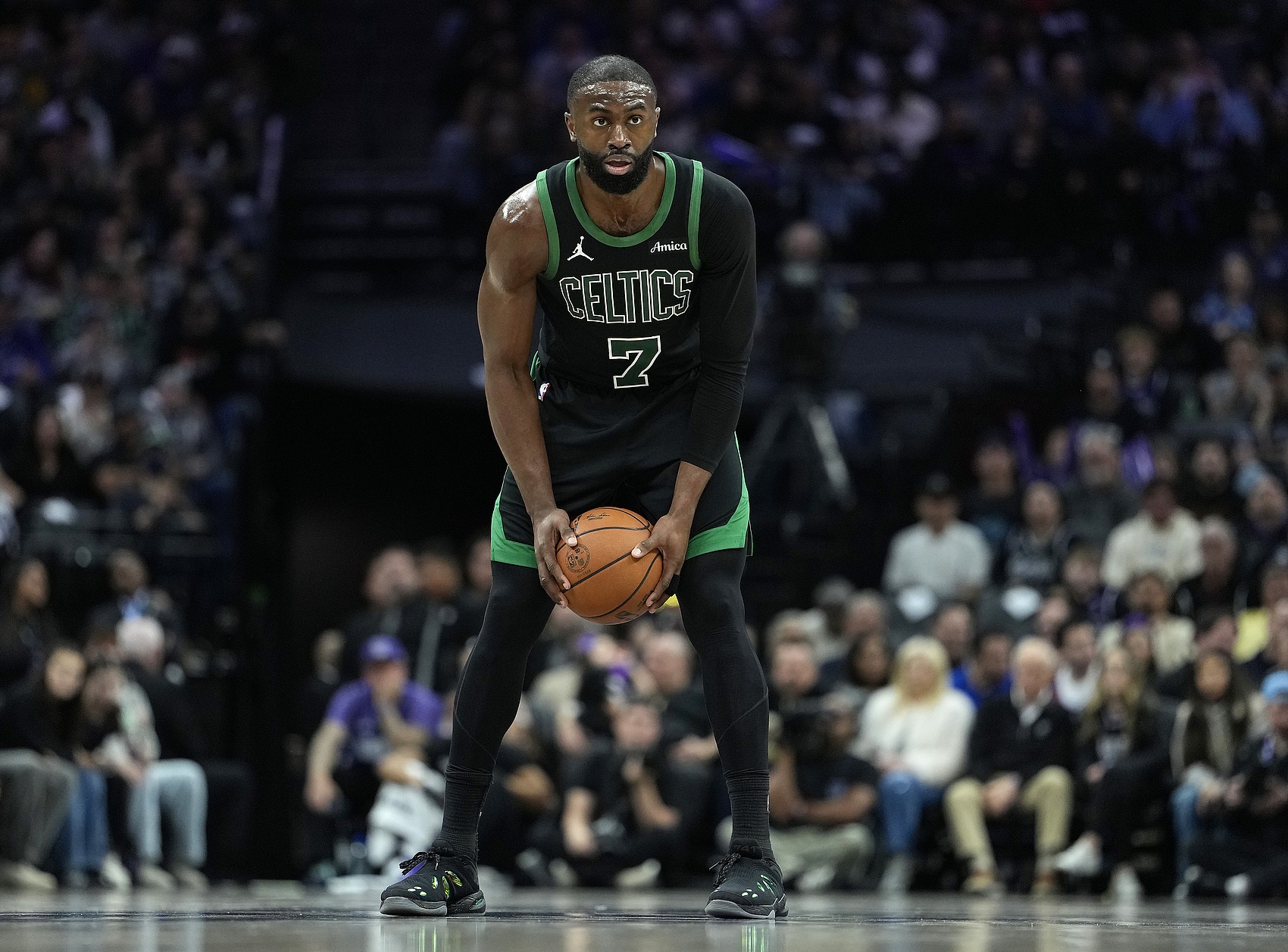 开云官方-单核！霍里：杰伦·布朗现在是MVP前5候选人 但他还没到前3