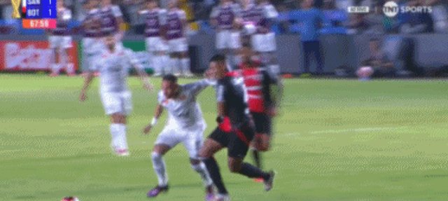 开云体育-内马尔桑托斯首秀：挨踢，被扪，突突突！