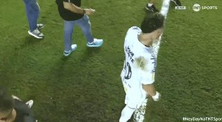 开云体育-内马尔桑托斯首秀：挨踢，被扪，突突突！