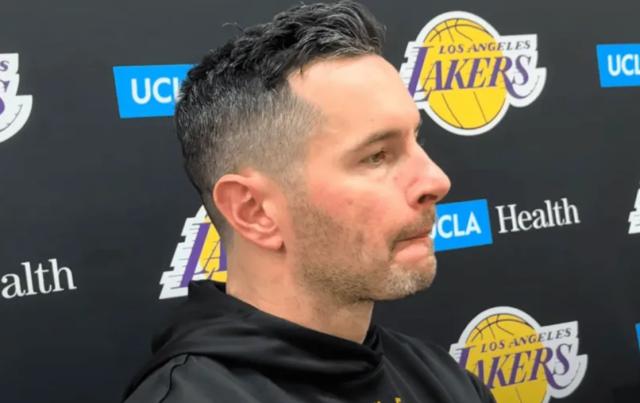 雷迪克：需要另一个人保护篮筐 我们会重启双塔