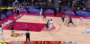 开云官方-菜鸡互啄！鬼才杜锋奇葩怪阵激活胡明轩，末节导演20-7逆转天津